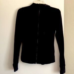 Black Lululemon hoodie